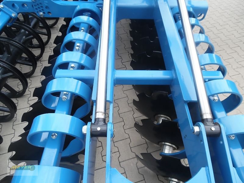 Kurzscheibenegge des Typs Meyer Agrartechnik Meyer KSE 5000 F Doppel U-Walze, Neumaschine in Andervenne (Bild 12)
