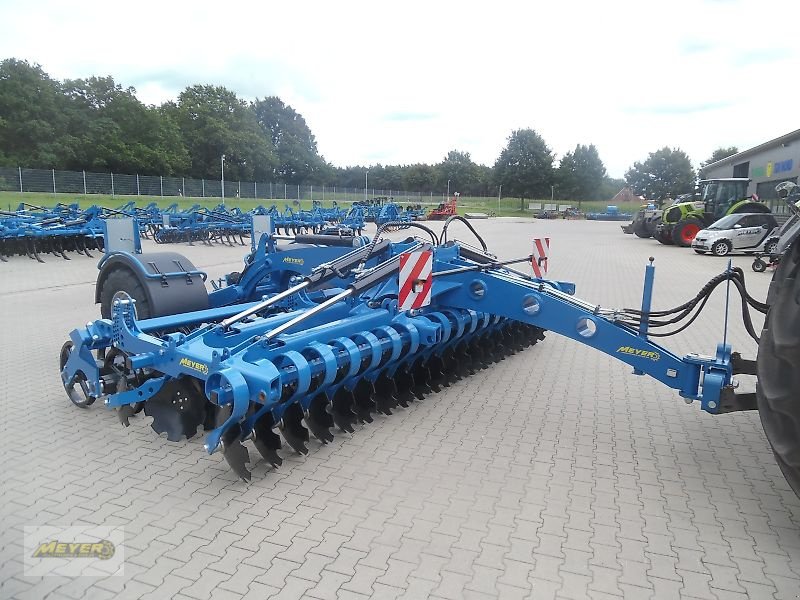 Kurzscheibenegge des Typs Meyer Agrartechnik Meyer KSE 5000 F Doppel U-Walze, Neumaschine in Andervenne (Bild 9)