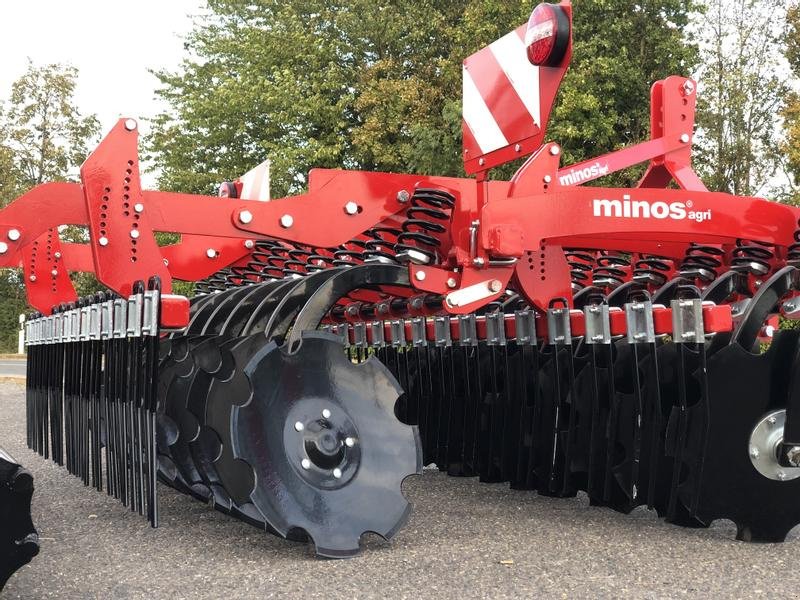 Kurzscheibenegge des Typs Minos Agri Kurzscheibenegge 3m YDTM 20 **NEU**, Neumaschine in Münstermaifeld (Bild 4)