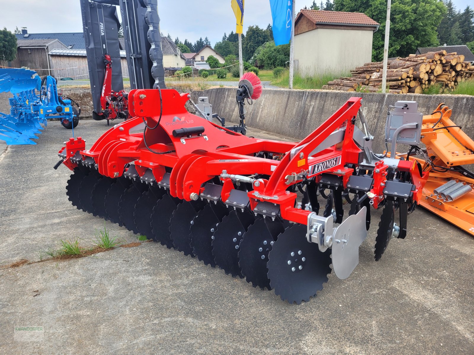 Kurzscheibenegge des Typs Premium Ltd Kronos 300, Neumaschine in Rehau (Bild 1)