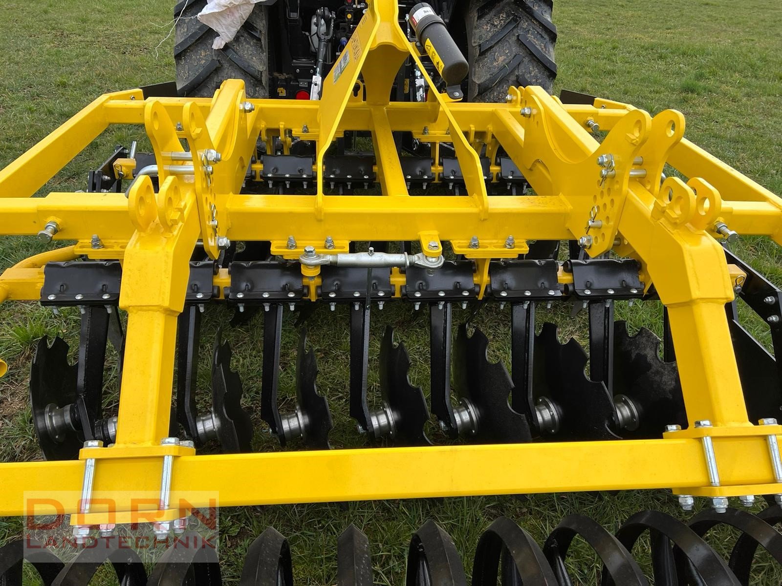 Kurzscheibenegge des Typs Sonstige 200, Neumaschine in Bruckberg (Bild 3)