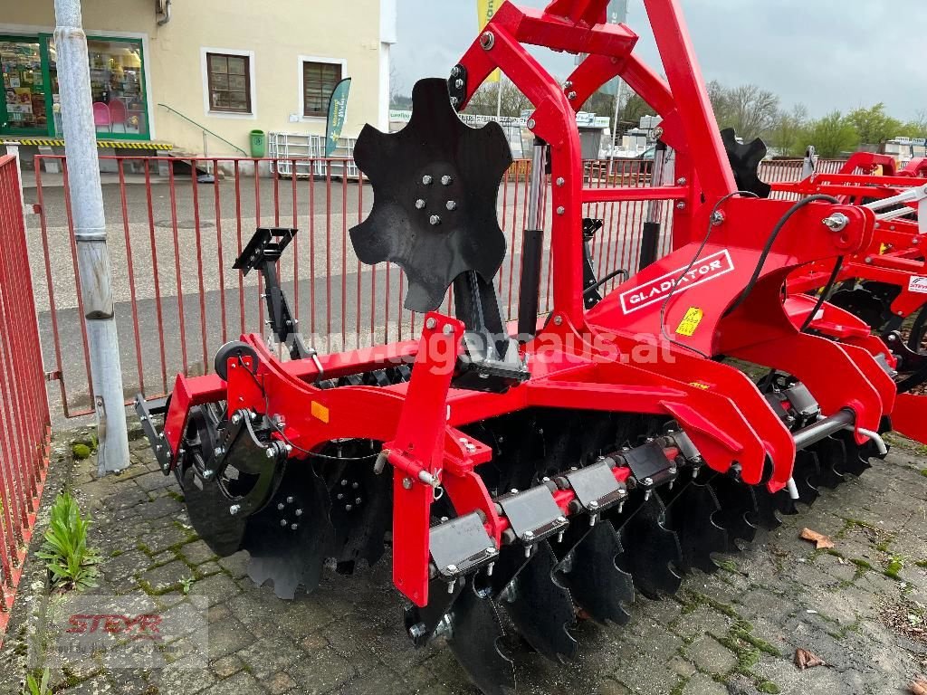 Kurzscheibenegge del tipo Sonstige GLADIATOR 3M AUSSTELLUNGSMASCHINE, Neumaschine In Kilb (Immagine 2)