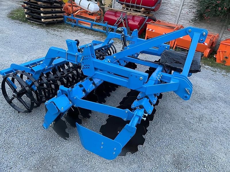 Kurzscheibenegge des Typs SVD Kurzscheibenegge 3 Meter - mit Dachringwalze, Neumaschine in Neureichenau (Bild 3)