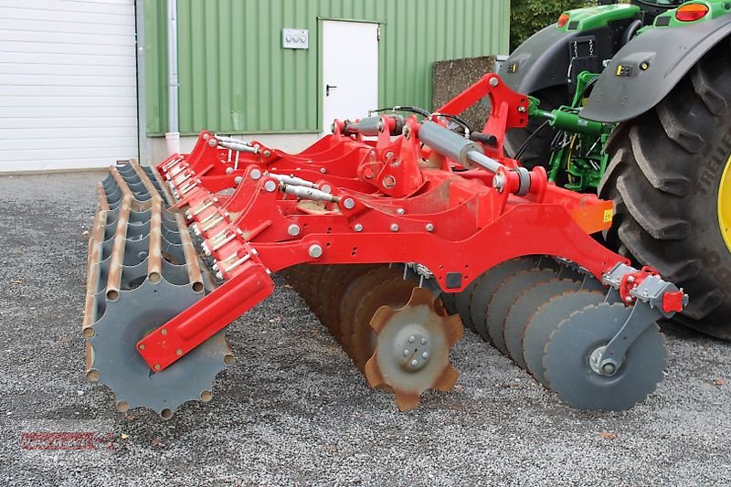 Kurzscheibenegge des Typs Unia Ares XL 4,5 Kurzscheibenegge 4,5 m Rohrstabwalze, Vorführmaschine in Ostheim/Rhön (Bild 2)