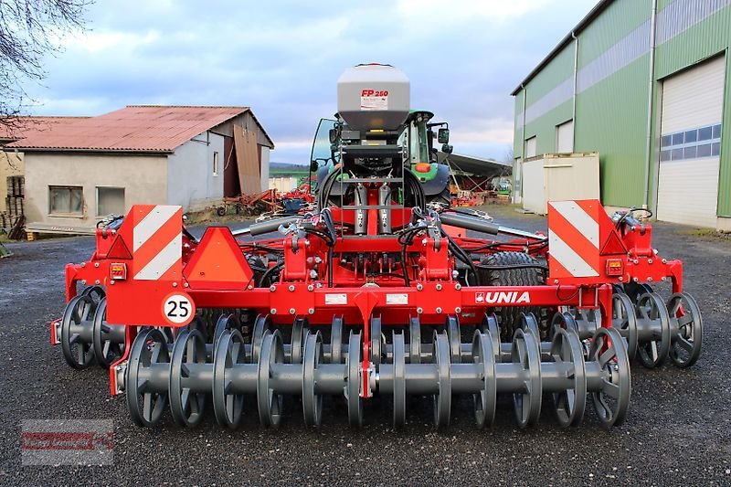 Kurzscheibenegge des Typs Unia Ares XM 6 Kurzscheibenegge 560 mm Scheibe 400 mm Messerwalze, Neumaschine in Ostheim/Rhön (Bild 4)