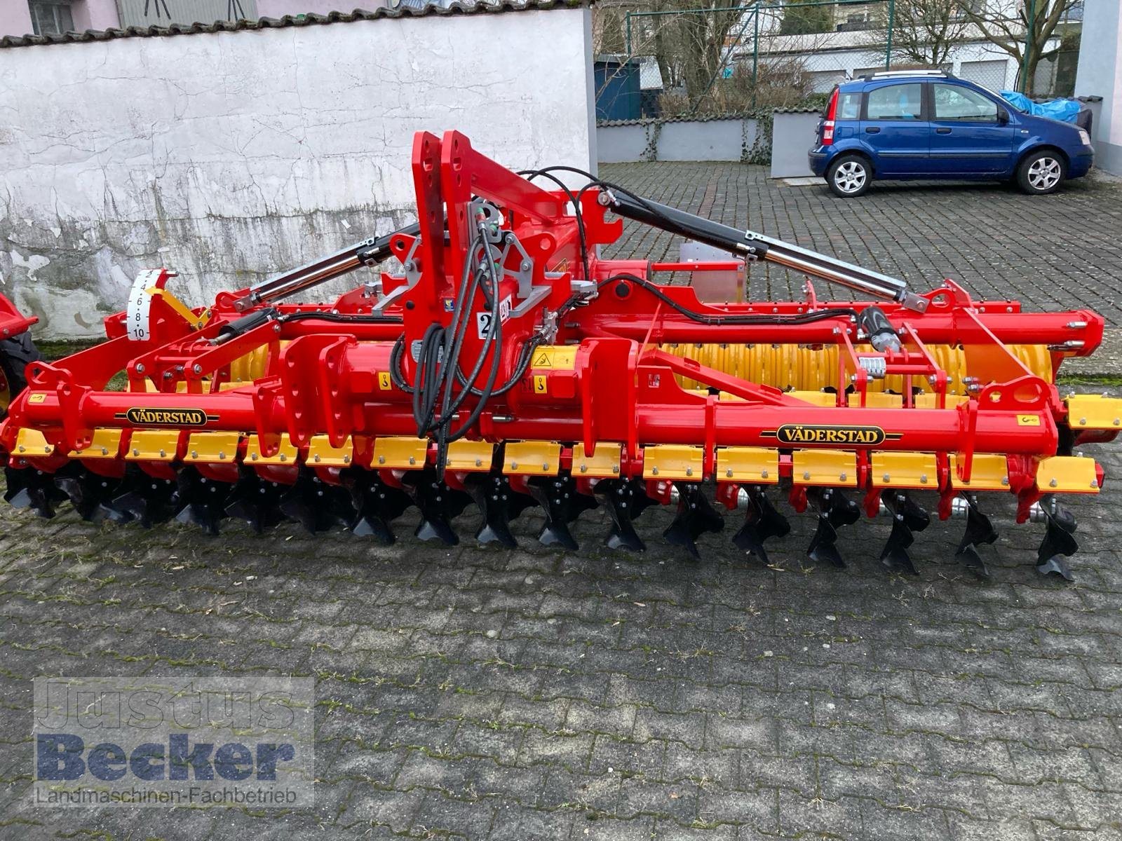 Kurzscheibenegge des Typs Väderstad Carrier XT 425, Neumaschine in Runkel-Dehrn (Bild 1)