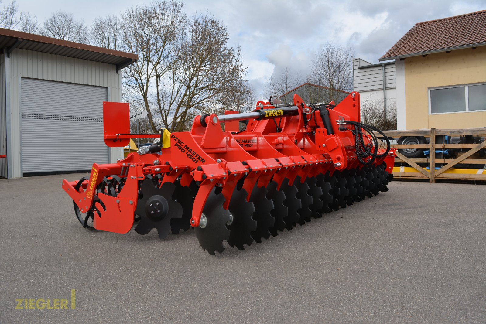 Kurzscheibenegge des Typs Ziegler Disc Master 4501, Neumaschine in Pöttmes (Bild 1)