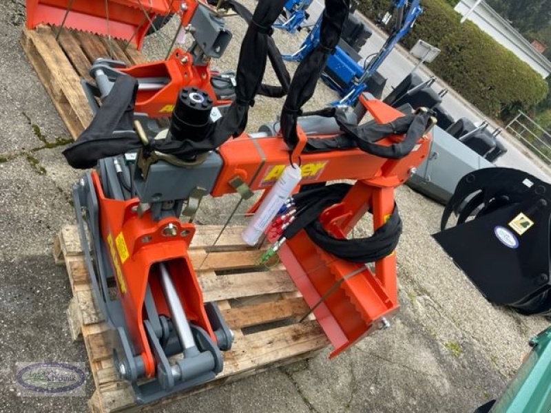 Ladekrane & Rückezange of the type Auer HRZ 1700 SW, Neumaschine in Münzkirchen (Picture 4)