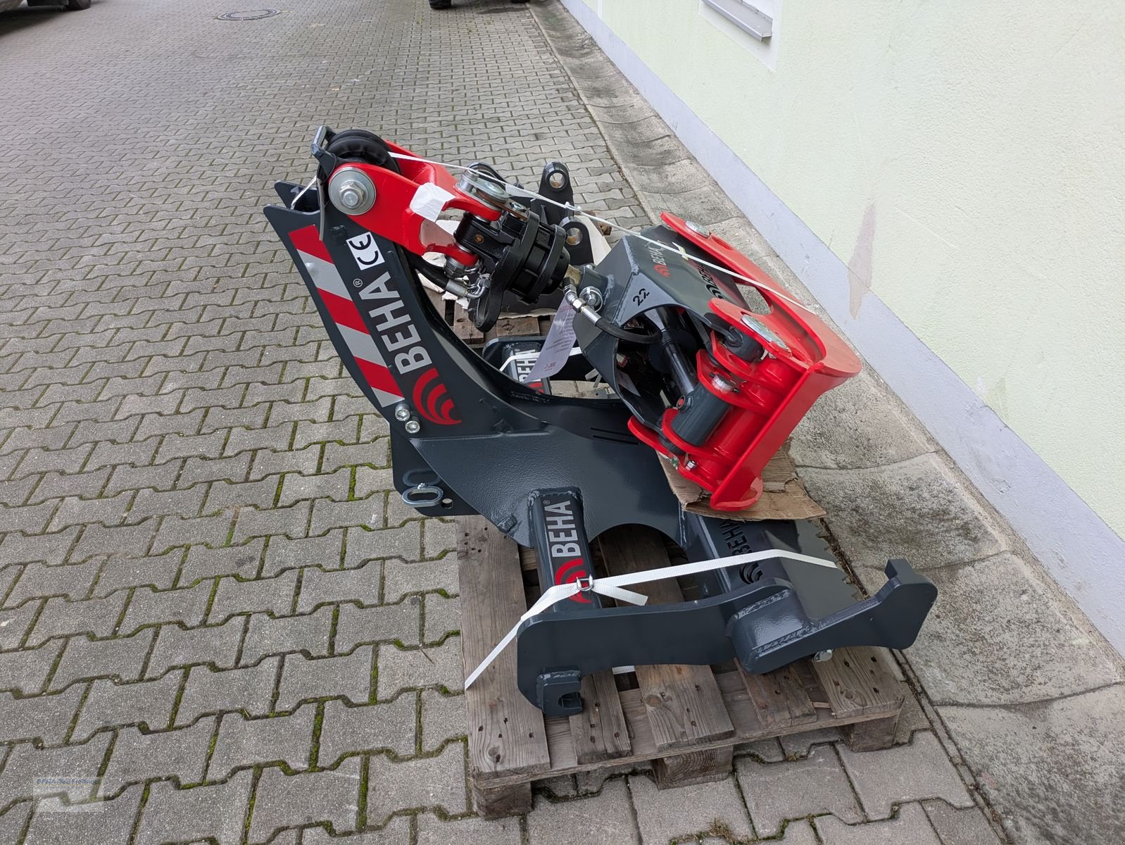 Ladekrane & Rückezange tip BEHA Frontladergreifer FLG 1-022/3, Neumaschine in Obing (Poză 3)