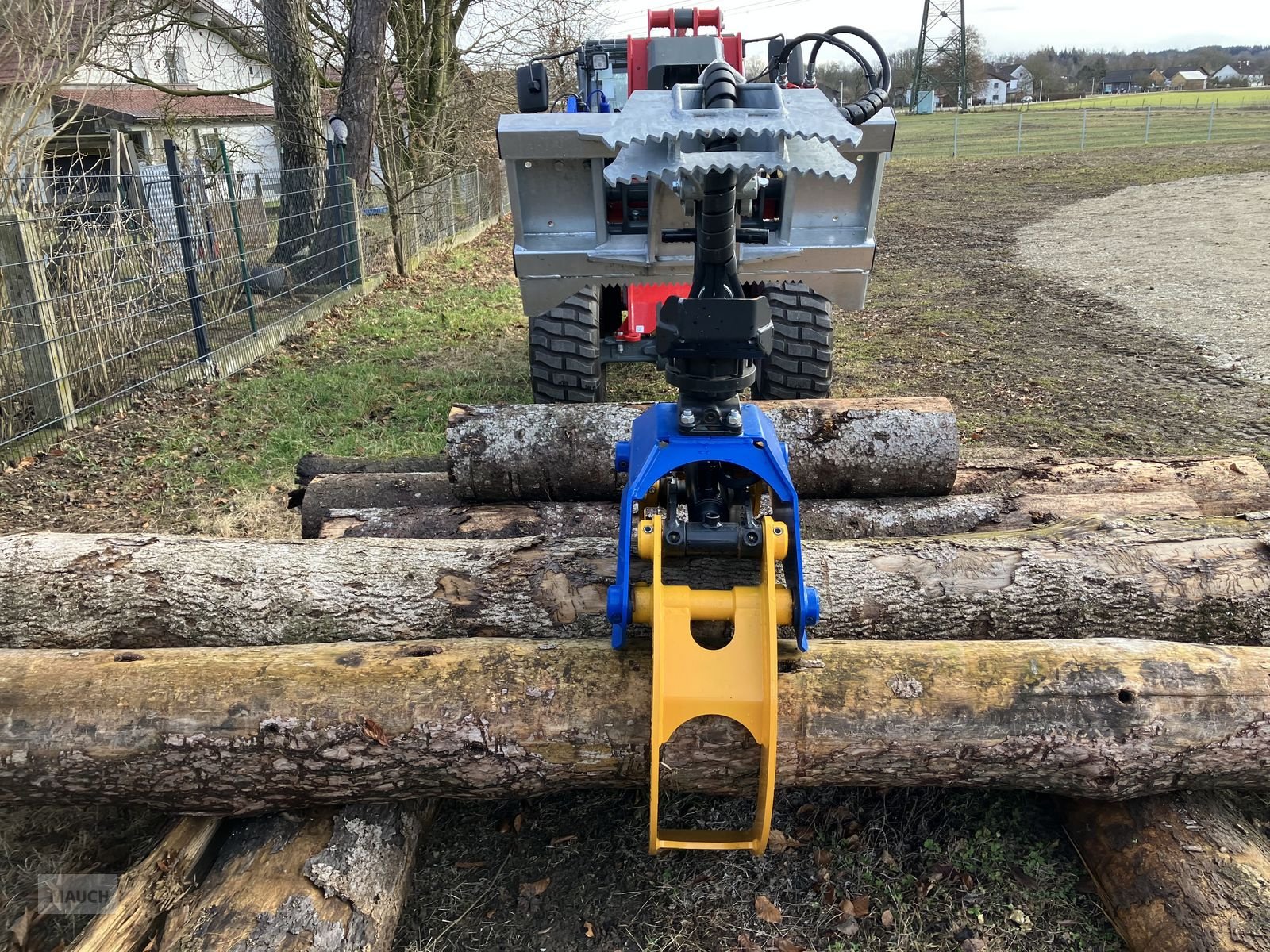 Ladekrane & Rückezange des Typs Binderberger Holzzange für Hoftrac und Frontlader, Neumaschine in Burgkirchen (Bild 8)