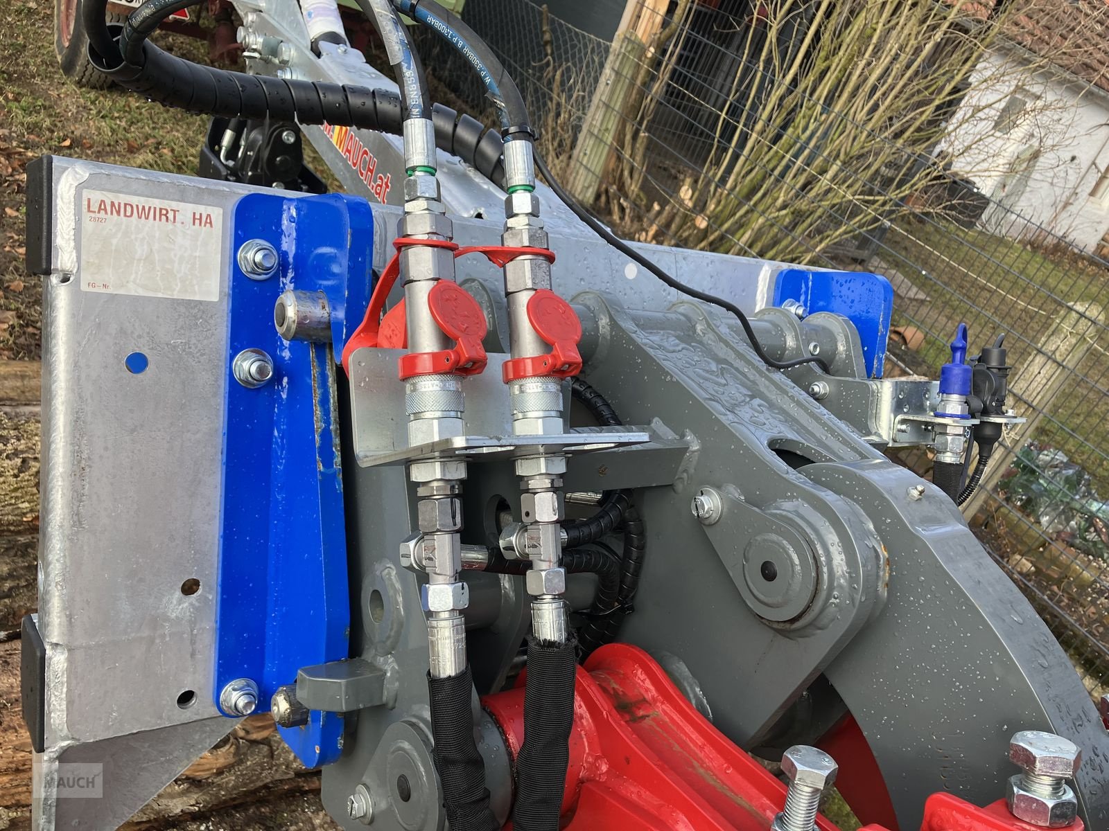 Ladekrane & Rückezange des Typs Binderberger Holzzange für Hoftrac und Frontlader, Neumaschine in Burgkirchen (Bild 11)