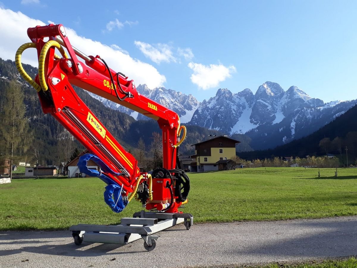 Ladekrane & Rückezange des Typs Farma C 8,5G2, Neumaschine in Gosau am Dachstein (Bild 2)