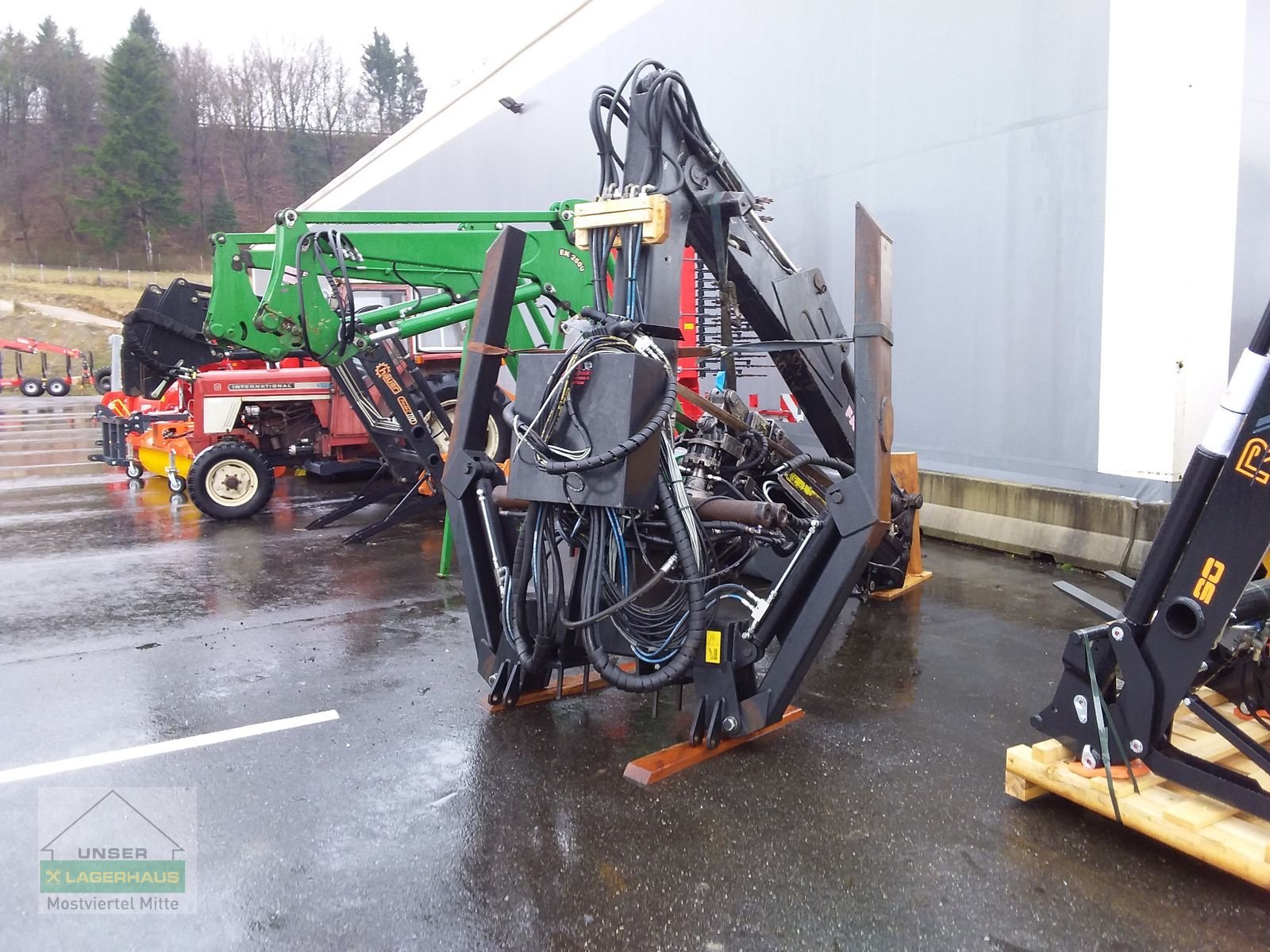 Ladekrane & Rückezange des Typs Farmi Familie ET 8, Gebrauchtmaschine in Bergland (Bild 1)