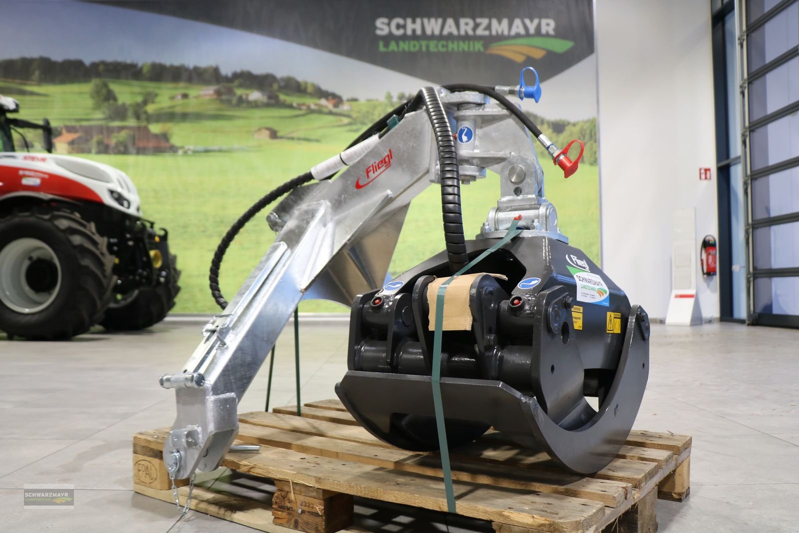 Ladekrane & Rückezange of the type Fliegl AgroCenter Rückezange 1850, Neumaschine in Gampern (Picture 1)