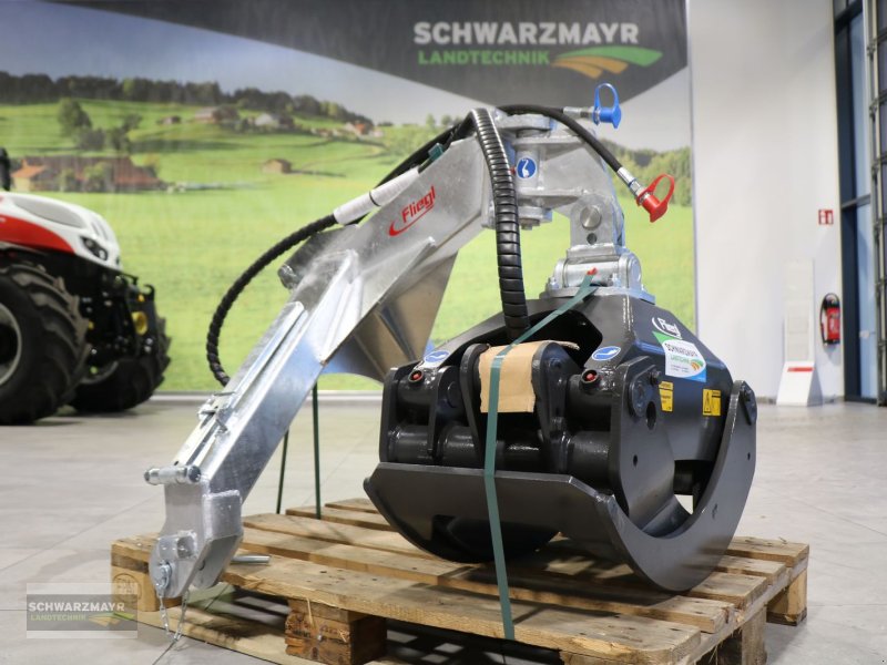 Ladekrane & Rückezange Türe ait Fliegl AgroCenter Rückezange 1850, Neumaschine içinde Gampern