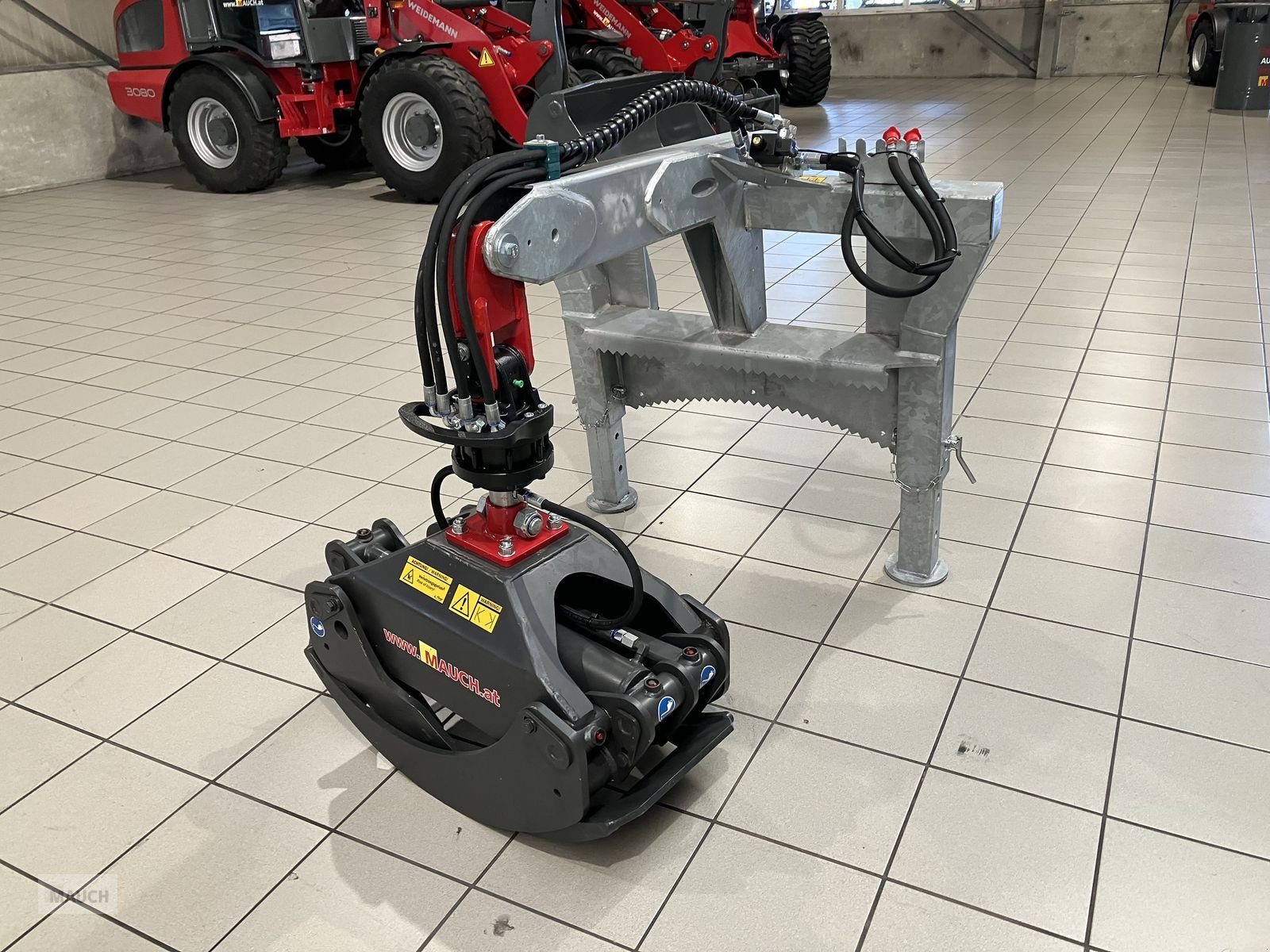 Ladekrane & Rückezange of the type Fliegl Holzzange 1850mm, Neumaschine in Burgkirchen (Picture 10)