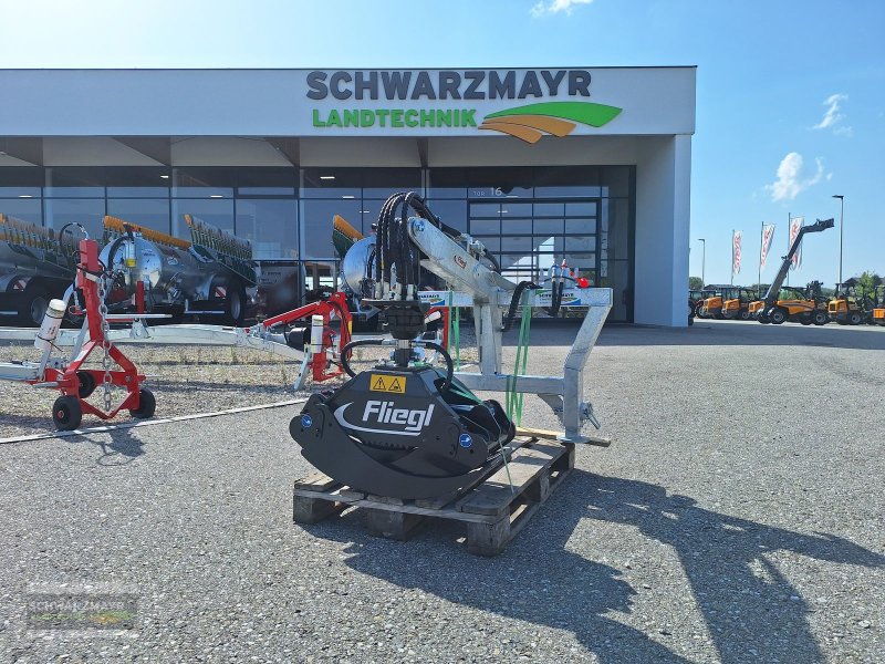 Ladekrane & Rückezange des Typs Fliegl Rückezange 130 U, Gebrauchtmaschine in Gampern (Bild 1)