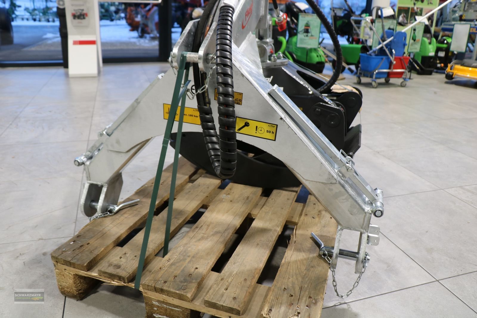 Ladekrane & Rückezange of the type Fliegl Rückezange 1850, Neumaschine in Gampern (Picture 10)