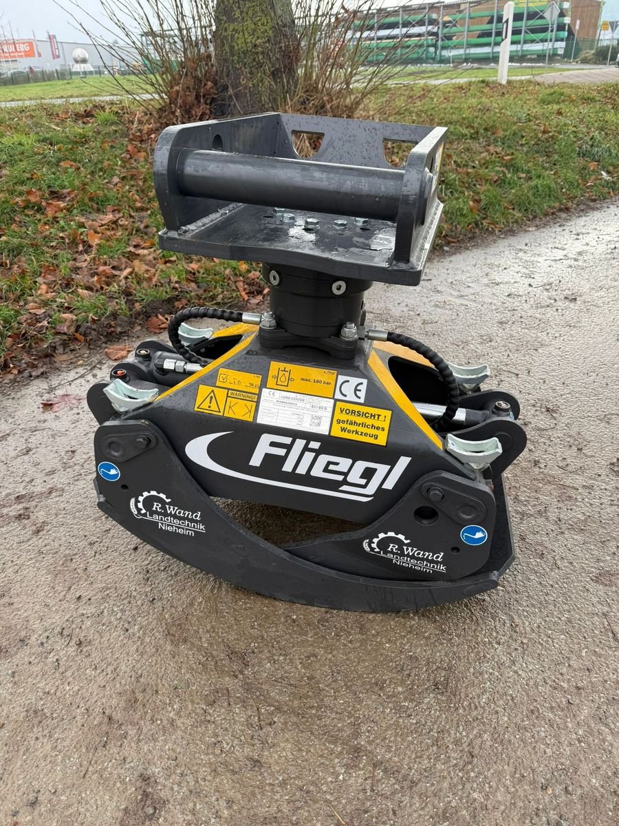 Ladekrane & Rückezange van het type Fliegl Rückezange hydraulisch RZ 185 Combi, Gebrauchtmaschine in Nieheim Kreis Höxter (Foto 1)