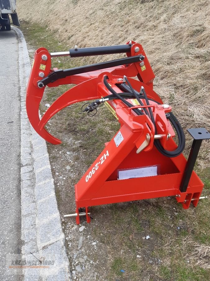 Ladekrane & Rückezange des Typs Fransgard Hz 2300, Neumaschine in Altenfelden (Bild 2)