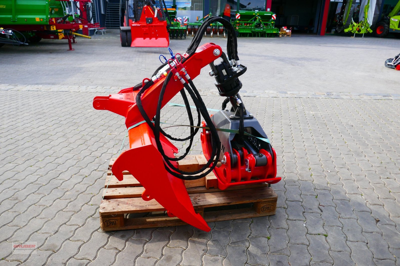 Ladekrane & Rückezange of the type Krpan KL 1500 FF, Neumaschine in Dorfen (Picture 4)