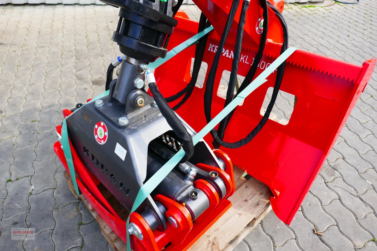 Ladekrane & Rückezange of the type Krpan KL 1500 FF, Neumaschine in Dorfen (Picture 7)
