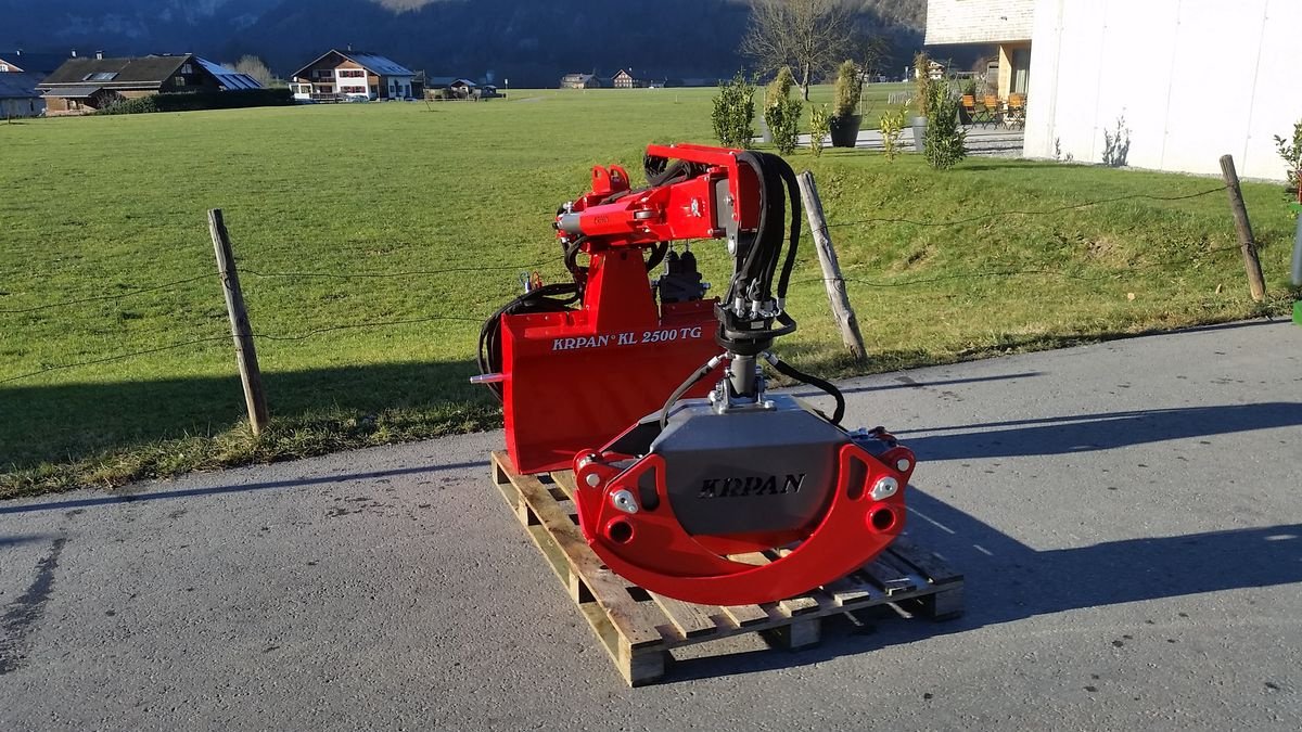 Ladekrane & Rückezange des Typs Krpan KL 2500 TG, Neumaschine in Bezau (Bild 2)