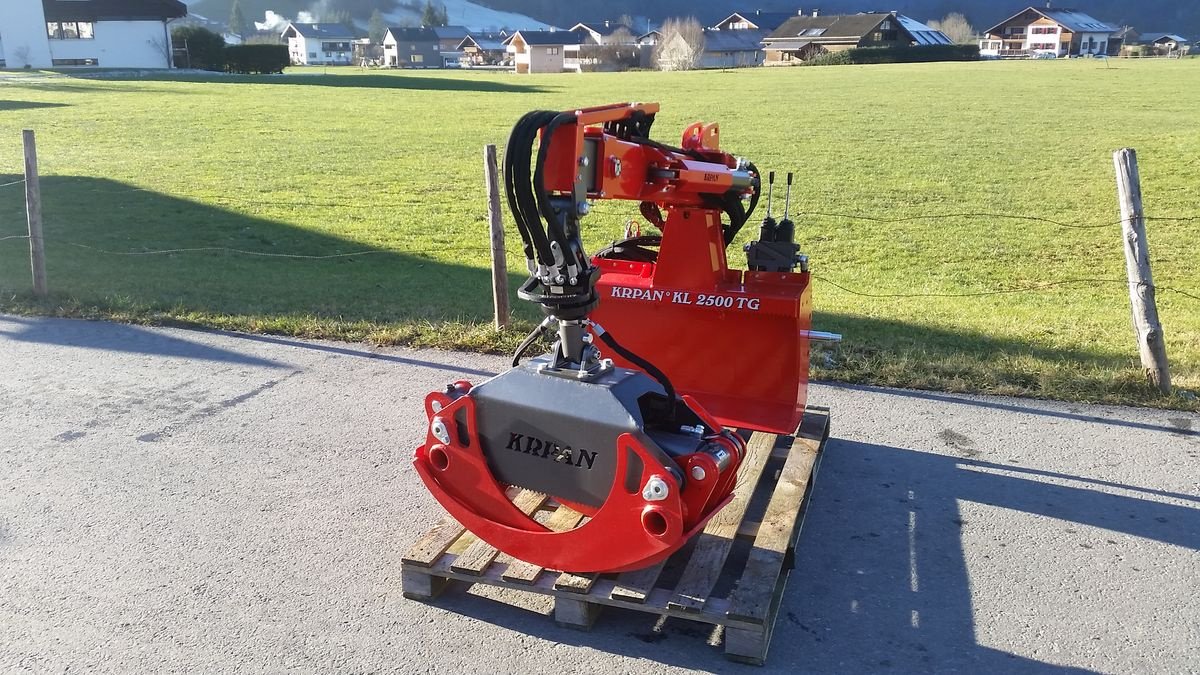 Ladekrane & Rückezange des Typs Krpan KL 2500 TG, Neumaschine in Bezau (Bild 1)