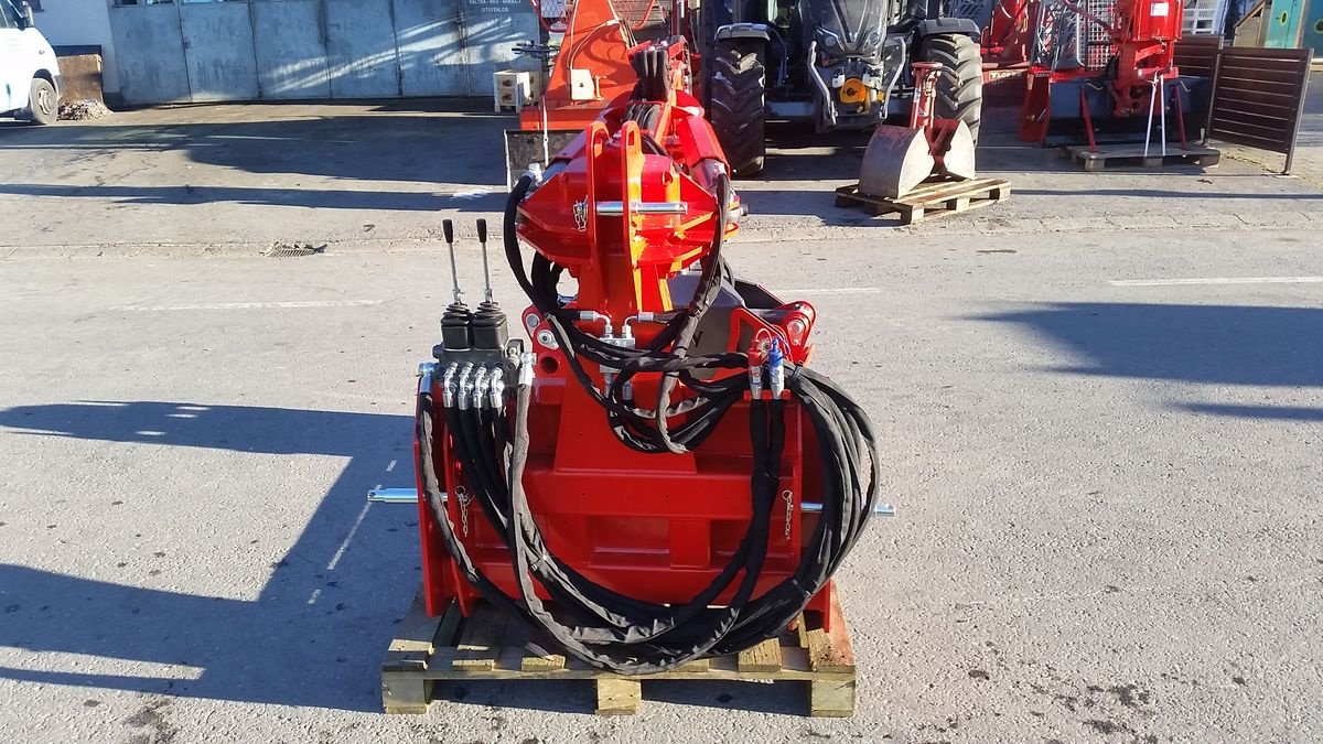 Ladekrane & Rückezange des Typs Krpan KL 2500 TG, Neumaschine in Bezau (Bild 6)