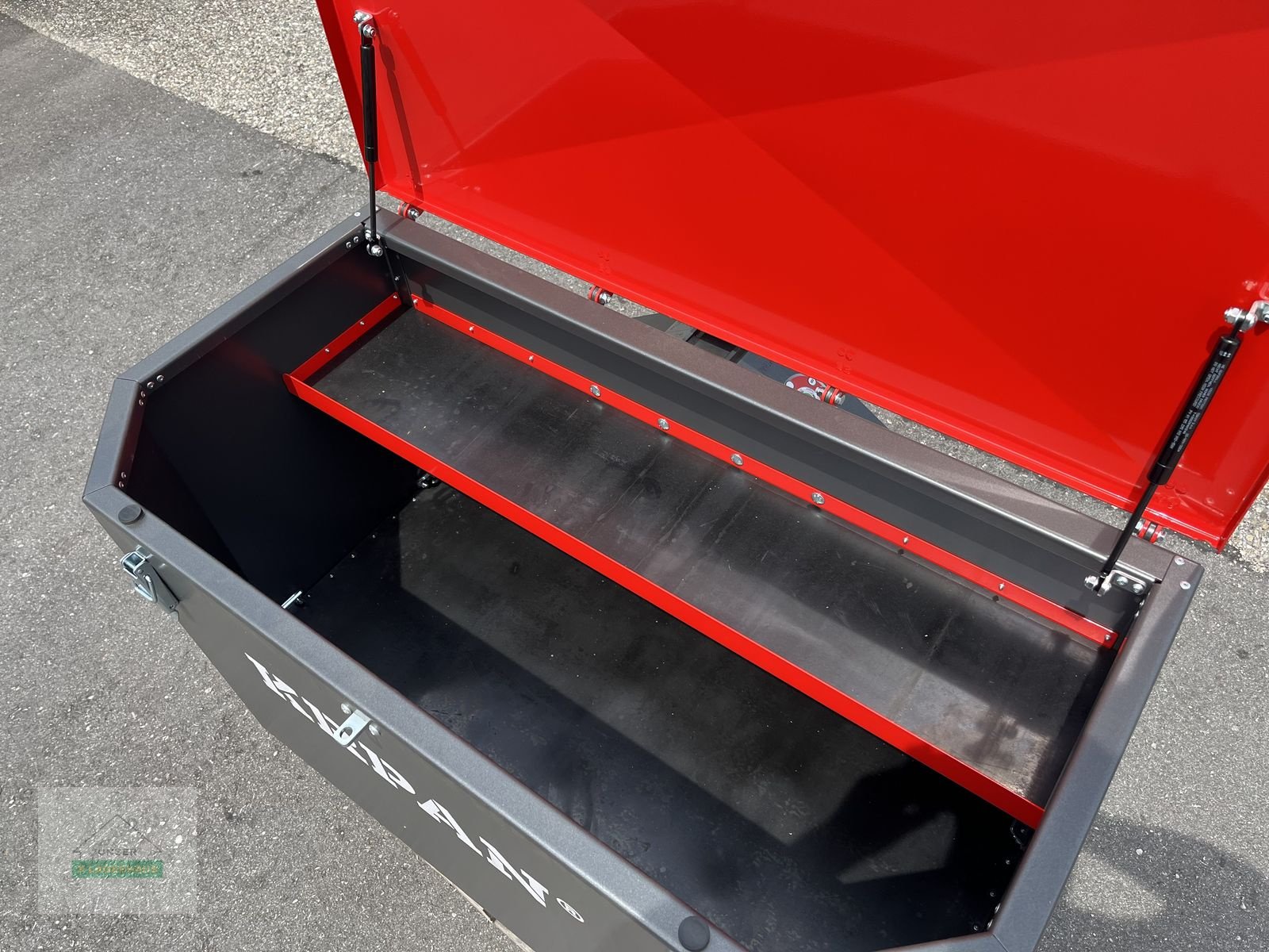 Ladekrane & Rückezange of the type Krpan TZ 400, Neumaschine in Wartberg (Picture 2)