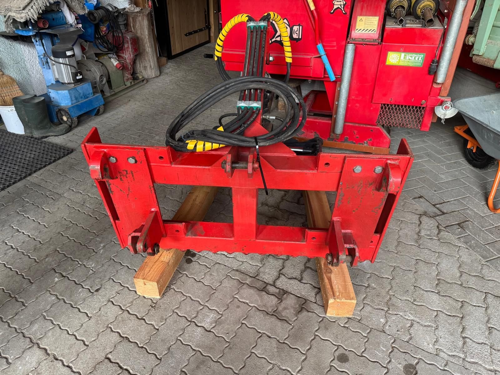 Ladekrane & Rückezange of the type KTS Sonstiges, Neumaschine in Burgkirchen (Picture 2)