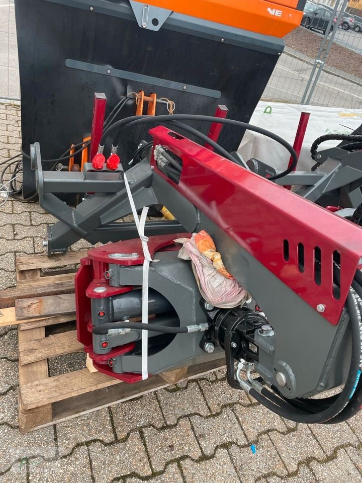Ladekrane & Rückezange des Typs PreissTec Rückezange hydr. mit Rotator 4t, Neumaschine in Bad Kötzting (Bild 3)
