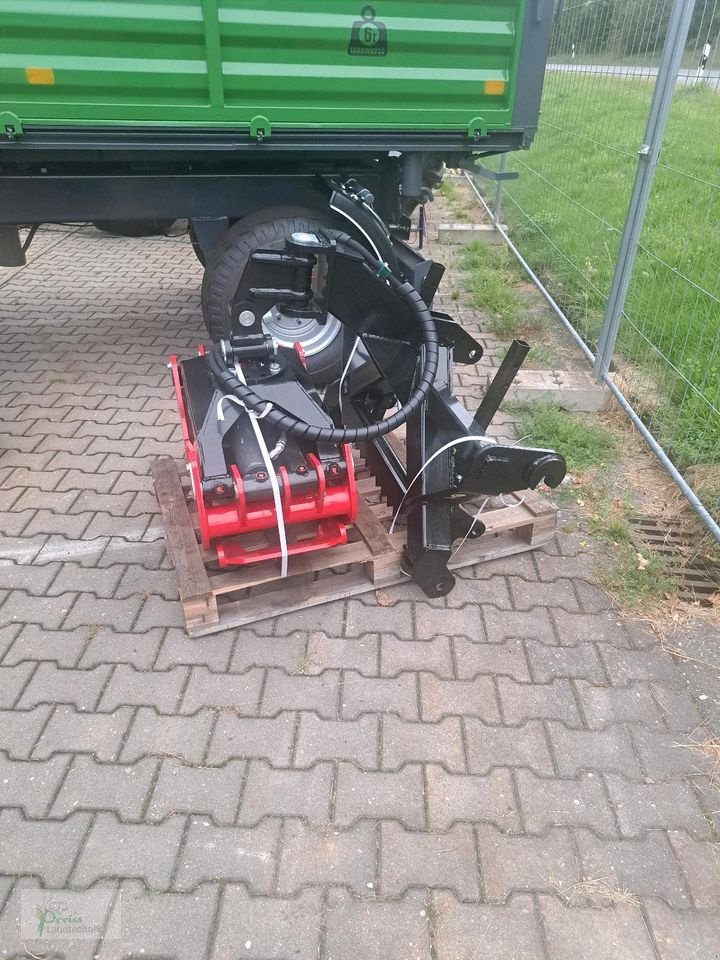 Ladekrane & Rückezange des Typs PreissTec Rückezange mit Euro- und Dreipunktaufnahme, Neumaschine in Bad Kötzting (Bild 1)