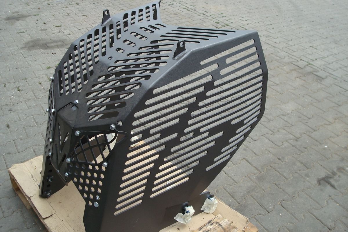 Ladekrane & Rückezange of the type Sonstige Forstmaskenschutz Valtra N135, N155, N175, Neumaschine in Judenburg (Picture 6)