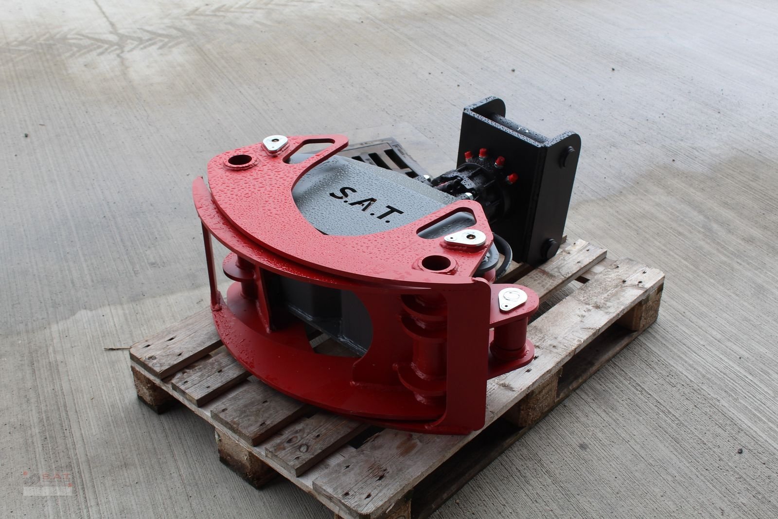 Ladekrane & Rückezange of the type Sonstige Holzzange mit Festanbaurotator und Aufnahme, Neumaschine in Eberschwang (Picture 3)