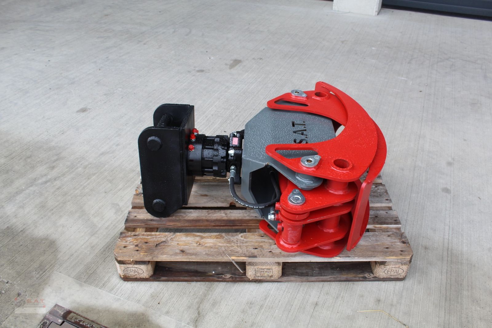 Ladekrane & Rückezange of the type Sonstige Holzzange mit Festanbaurotator und Aufnahme, Neumaschine in Eberschwang (Picture 5)