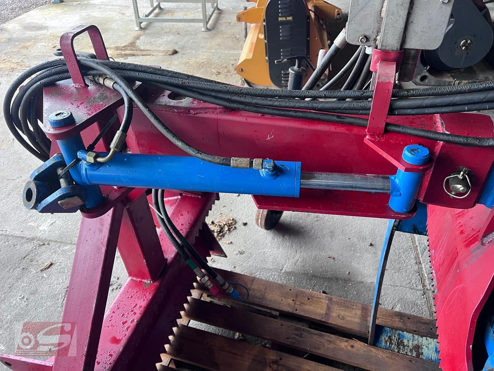 Ladekrane & Rückezange Türe ait Sonstige Rückezange mit Rotoator, Gebrauchtmaschine içinde Offenhausen (resim 4)