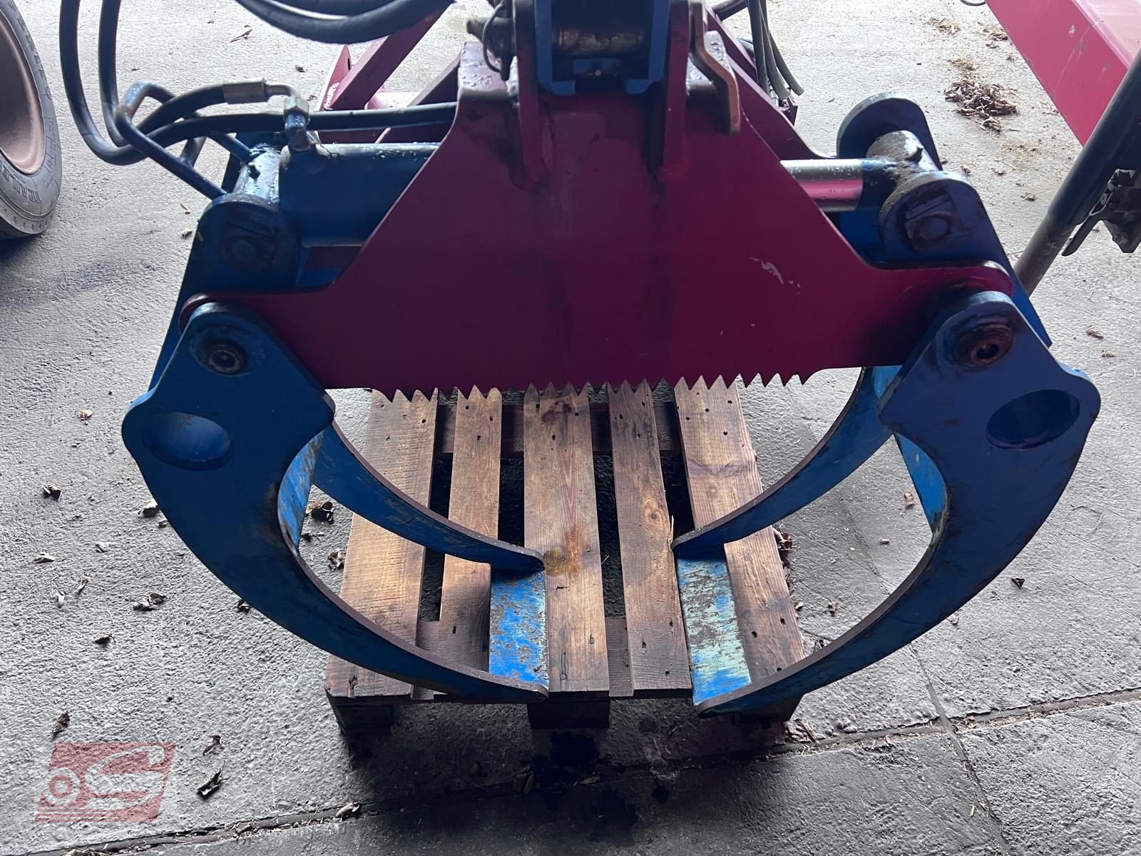 Ladekrane & Rückezange Türe ait Sonstige Rückezange mit Rotoator, Gebrauchtmaschine içinde Offenhausen (resim 3)