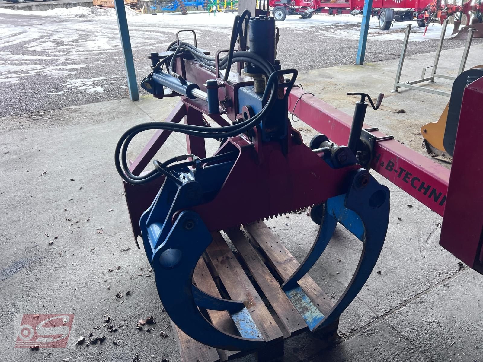 Ladekrane & Rückezange Türe ait Sonstige Rückezange mit Rotoator, Gebrauchtmaschine içinde Offenhausen (resim 2)