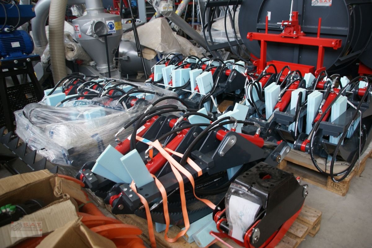 Ladekrane & Rückezange of the type Sonstige Rückezangen 0,95 bis 1,93 m ÖW-NEU, Neumaschine in Eberschwang (Picture 12)