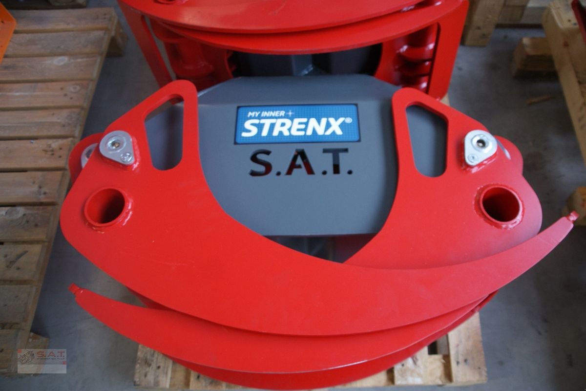 Ladekrane & Rückezange of the type Sonstige Rückezangen 0,95 bis 1,93 m ÖW-NEU, Neumaschine in Eberschwang (Picture 1)