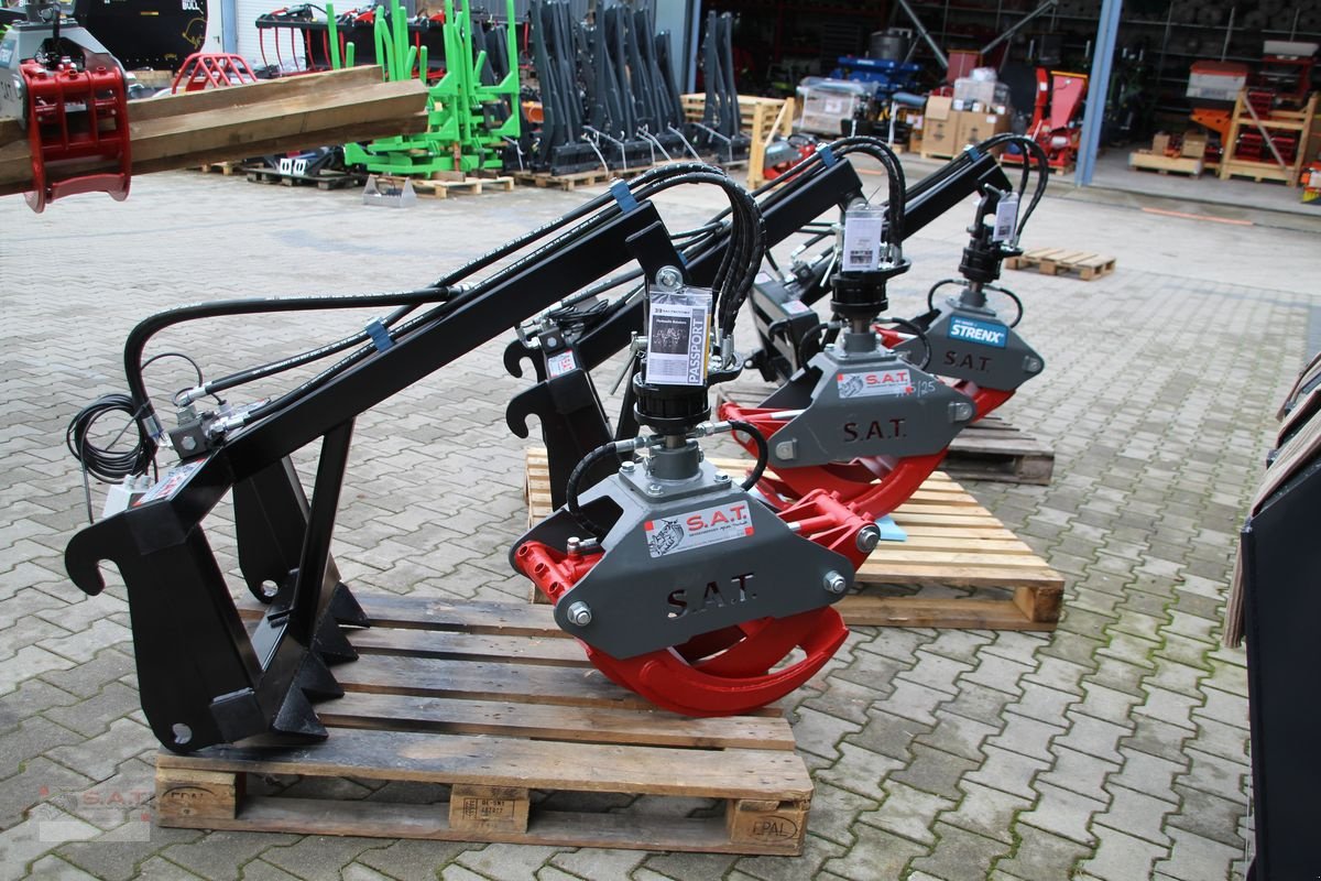 Ladekrane & Rückezange des Typs Sonstige SAT - Rückezange mit Auslegearm - Neumaschine, Neumaschine in Eberschwang (Bild 1)