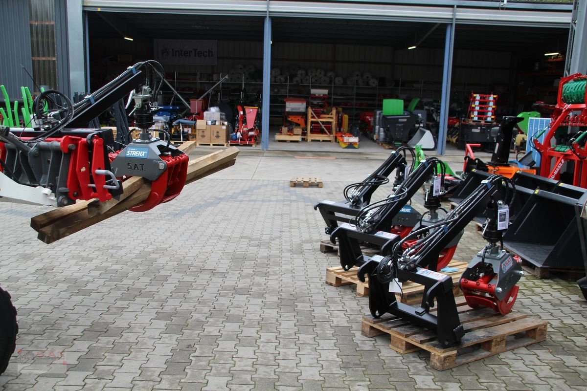 Ladekrane & Rückezange des Typs Sonstige SAT - Rückezange mit Auslegearm - Neumaschine, Neumaschine in Eberschwang (Bild 8)