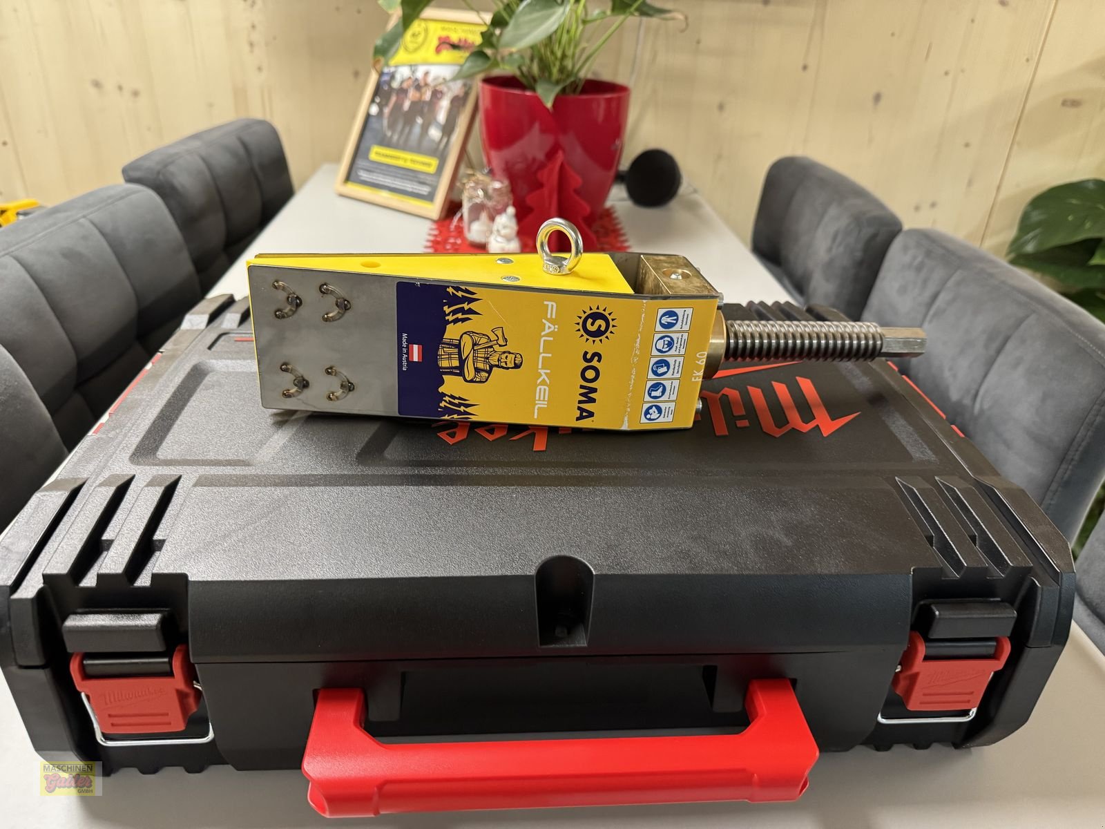 Ladekrane & Rückezange of the type Sonstige SOMA Fällkeil FK60 mit Milwaukee Schlagschrauber, Neumaschine in Kötschach (Picture 12)