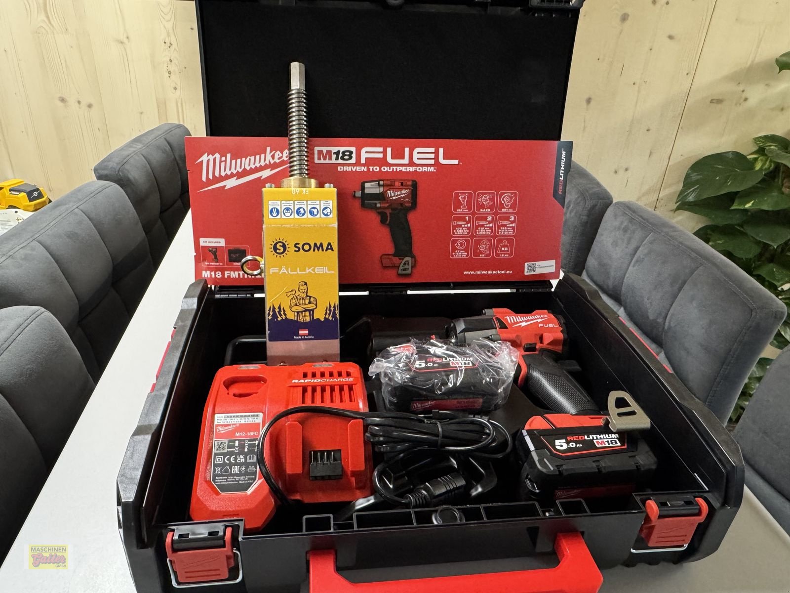 Ladekrane & Rückezange of the type Sonstige SOMA Fällkeil FK60 mit Milwaukee Schlagschrauber, Neumaschine in Kötschach (Picture 14)