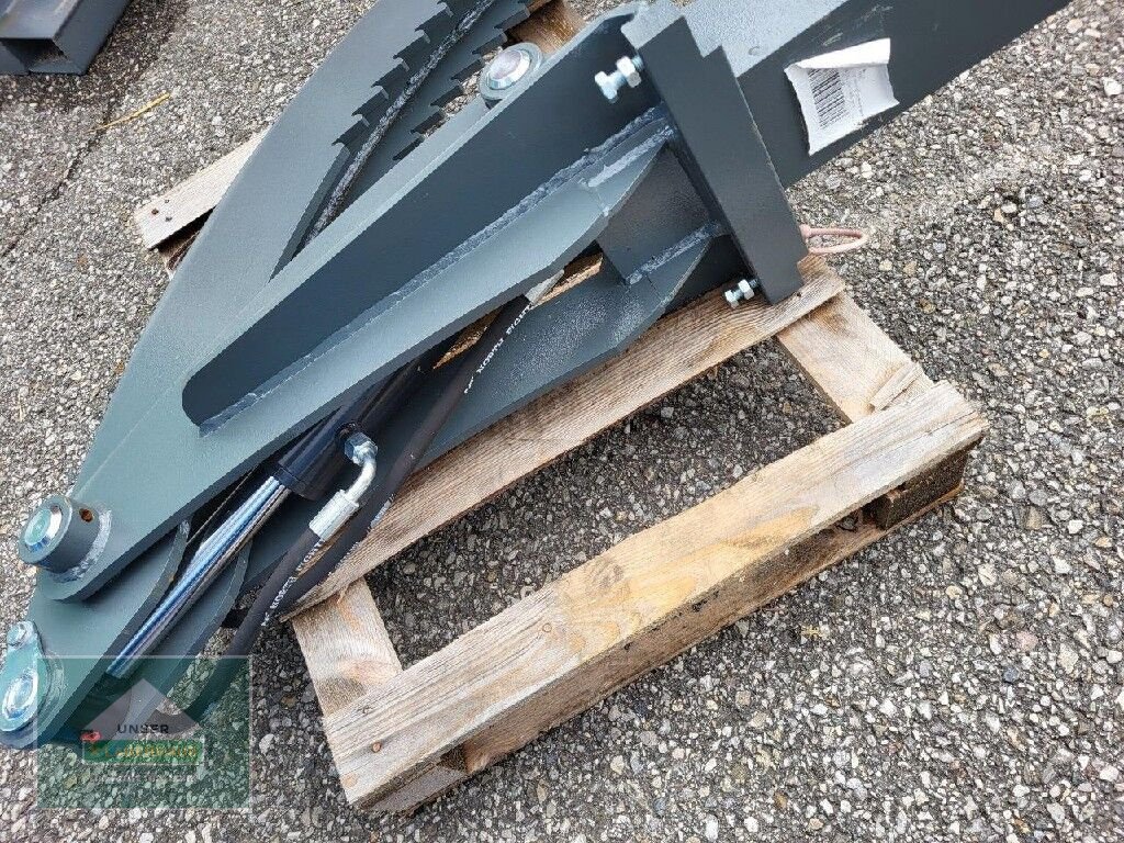 Ladekrane & Rückezange of the type Stekro Niederhalter, Neumaschine in Perg (Picture 5)