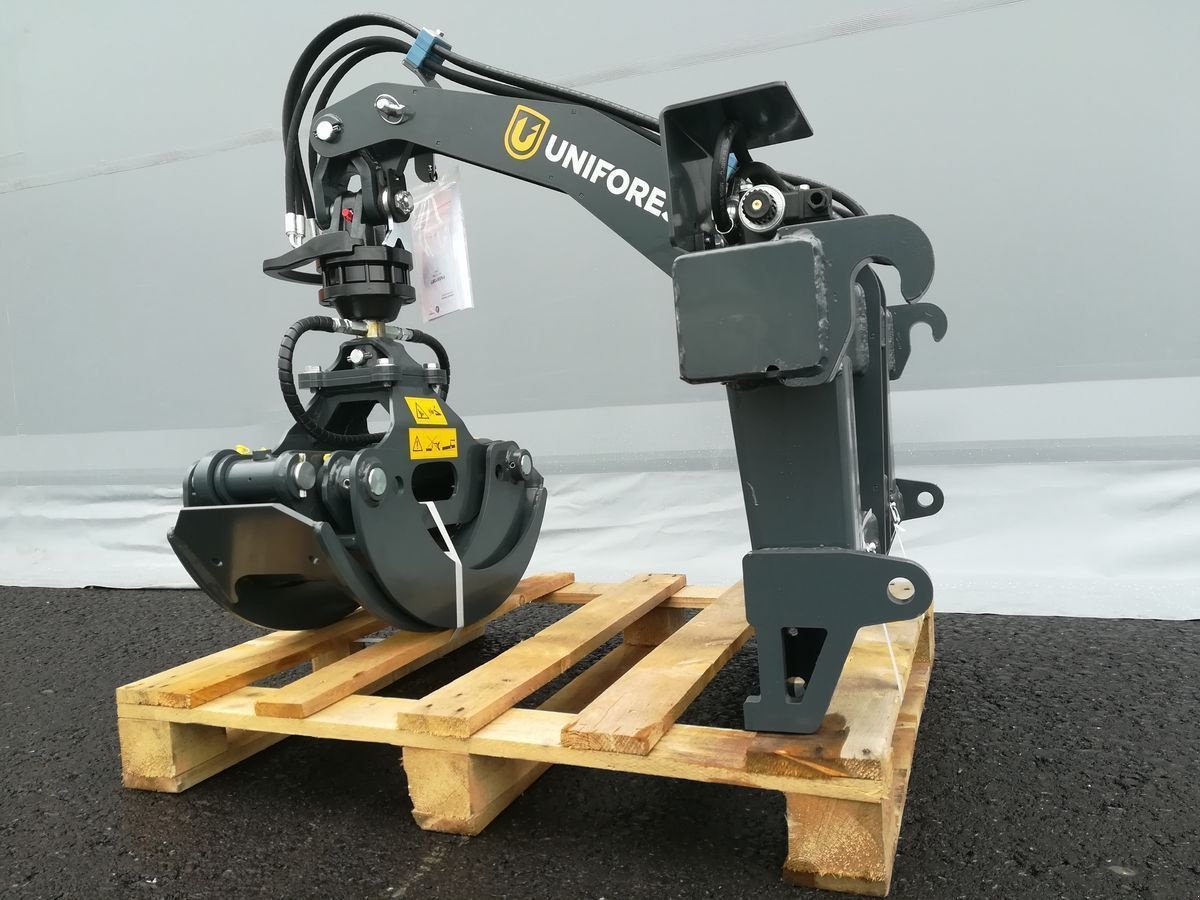 Ladekrane & Rückezange of the type Uniforest Rückezange 1300FH+ mit Umschaltventil, Neumaschine in Tamsweg (Picture 1)