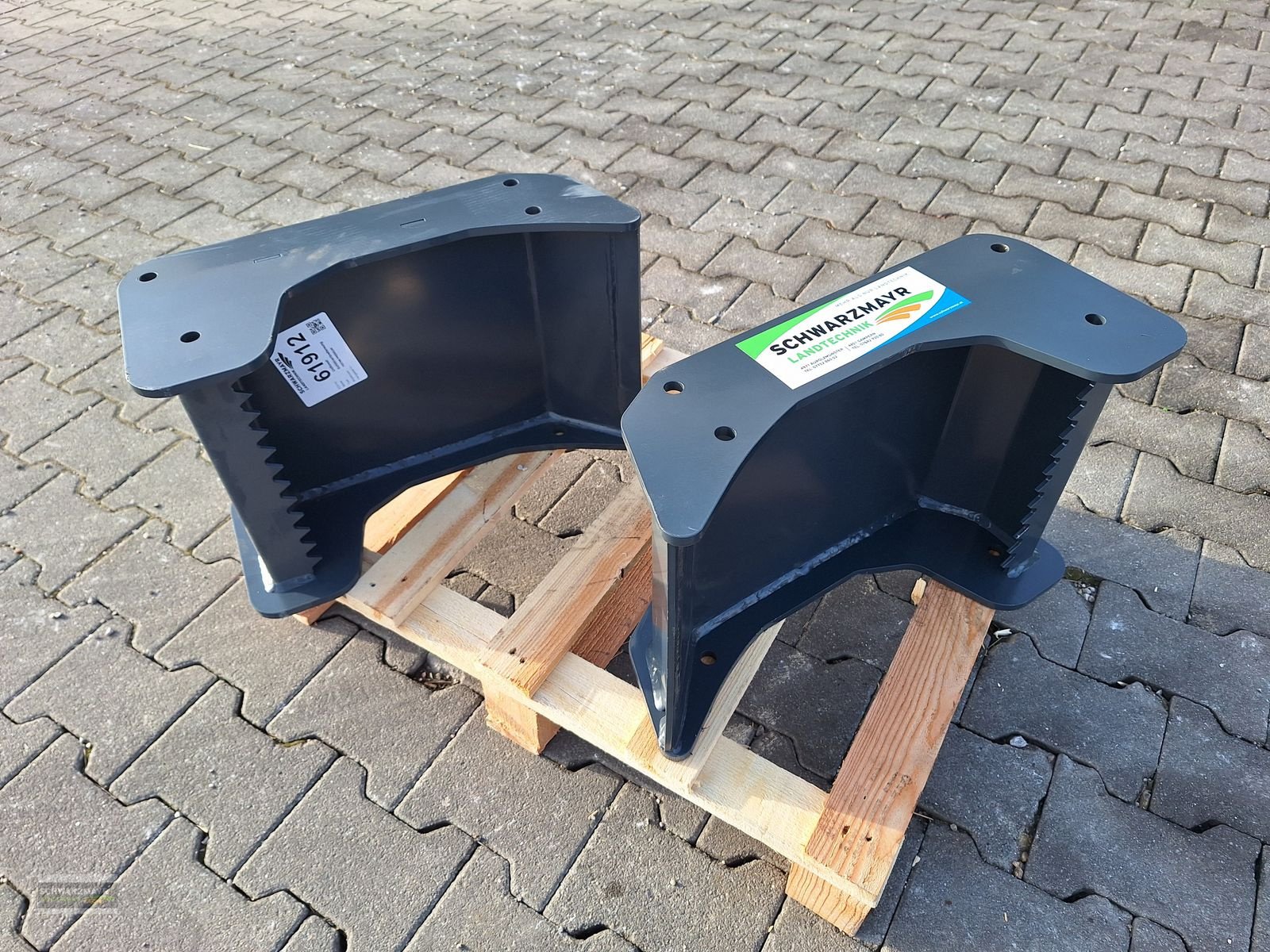 Ladekrane & Rückezange typu Uniforest Schildverbreitereung, Neumaschine v Aurolzmünster (Obrázek 3)