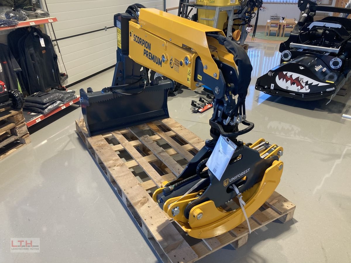 Ladekrane & Rückezange of the type Uniforest Scorpion Premium 3, Neumaschine in Gnas (Picture 3)