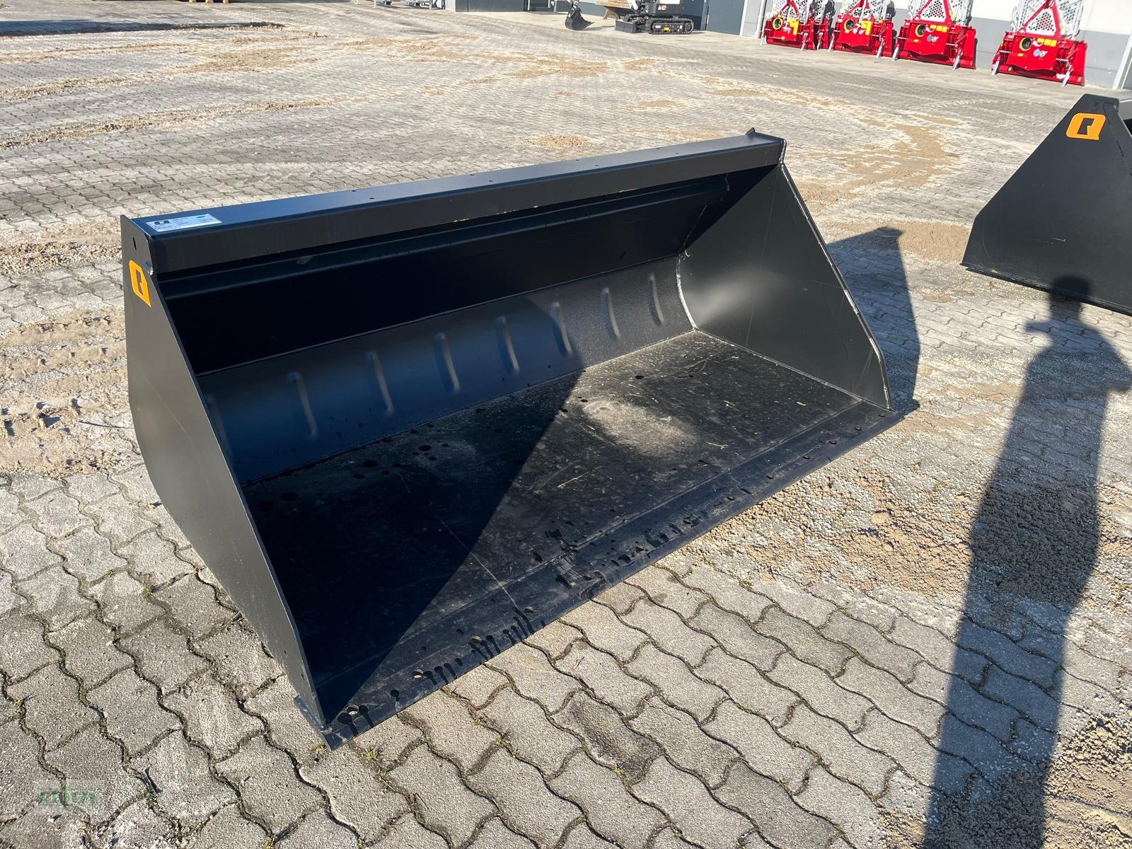 Ladeschaufel des Typs Alö 220 GM+, Neumaschine in Bruckmühl (Bild 3)